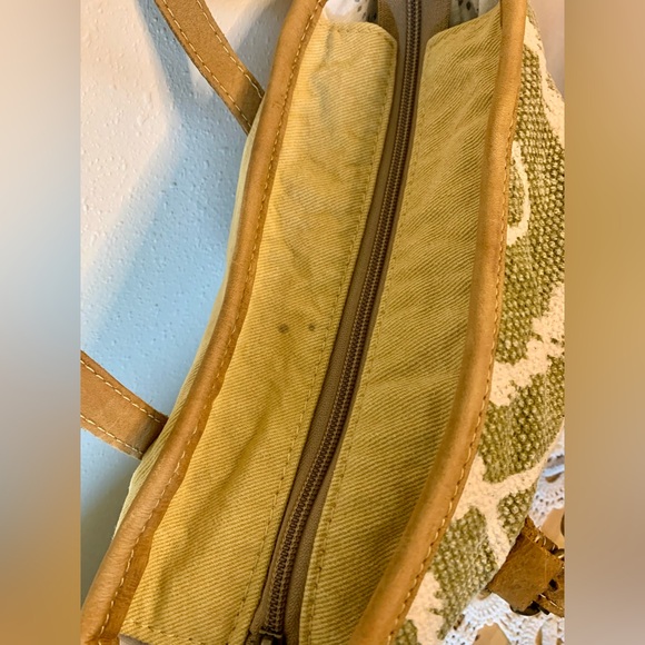 Myra Shoulder Bag - Picture 6 of 8